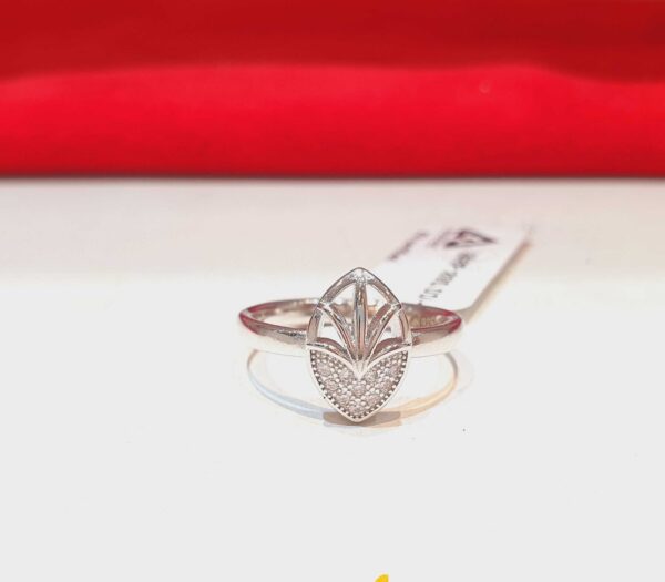 Ladies Flower Ring in Sterling Silver Pure 925 BIS Hallmarked