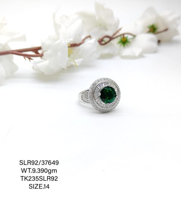 Stunning White Stone Ladies Ring in Sterling Silver 925