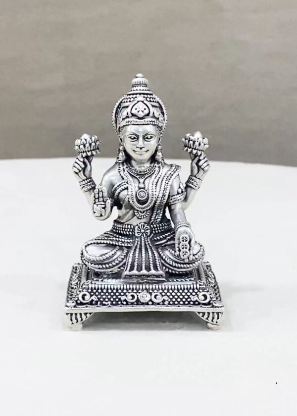 Maa Lakshmi Peetam Pure Silver Idol