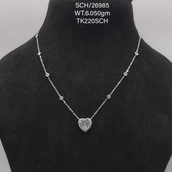 Elegant Heart Pendent Necklace in Sterling Silver925