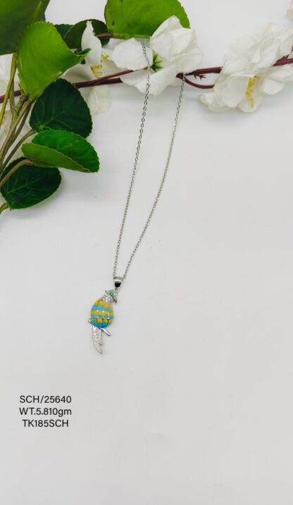 Chain with Macaw  Bird Pendent in Sterling Silver 925