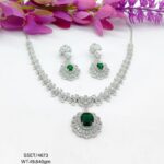 Stunning  Vibrant Green Necklace  set in Sterling Silver 925