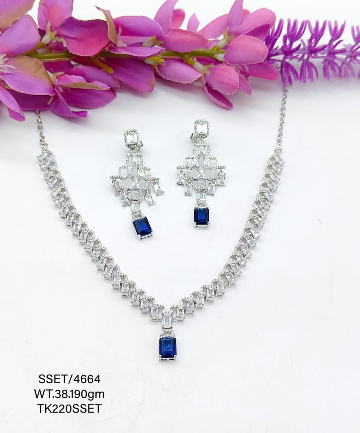 Stunning  Blue Sapphire Necklace  set in Sterling Silver 925