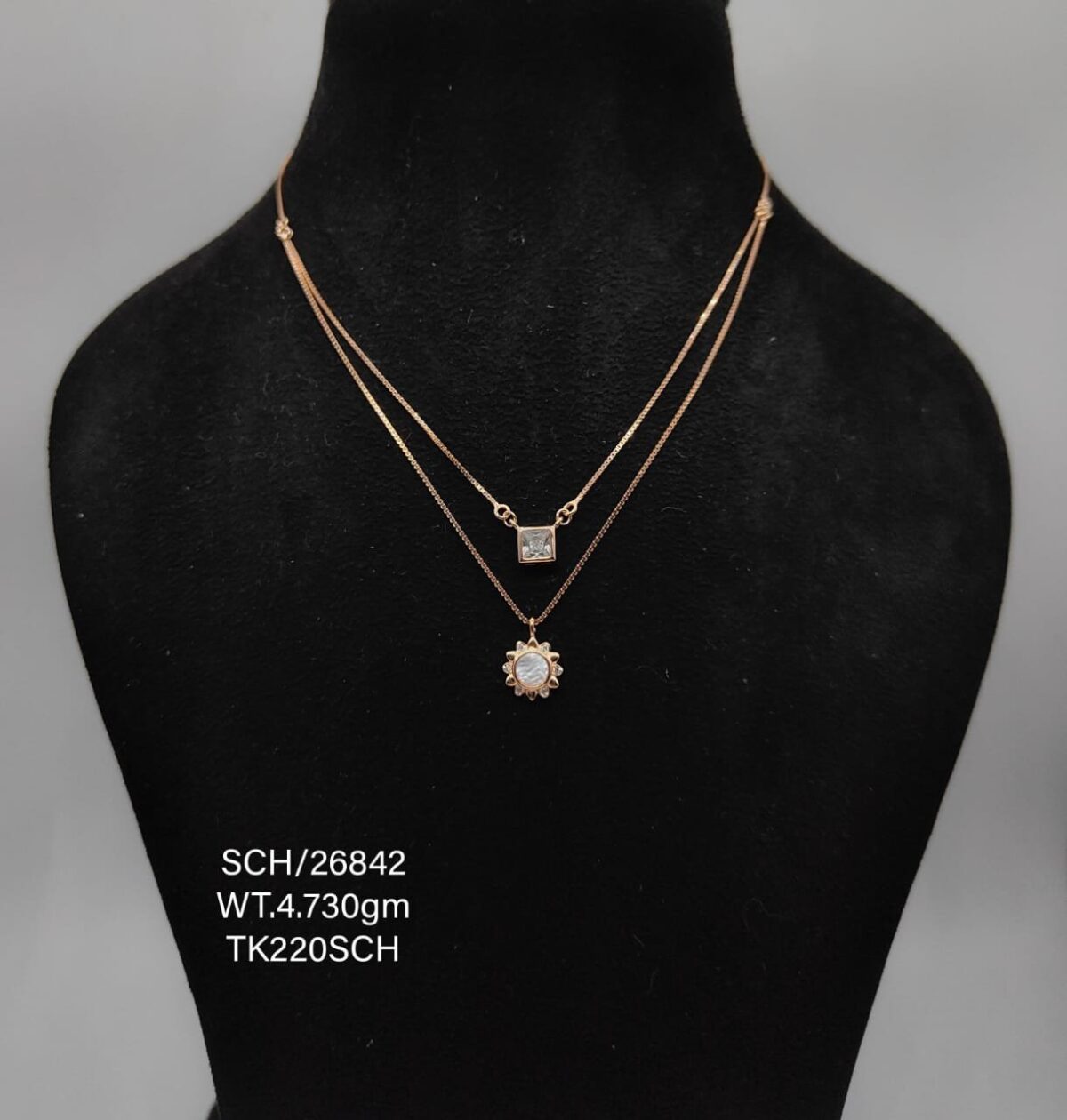 Luxurious Chain with moon Pendant in Sterling Silver 925