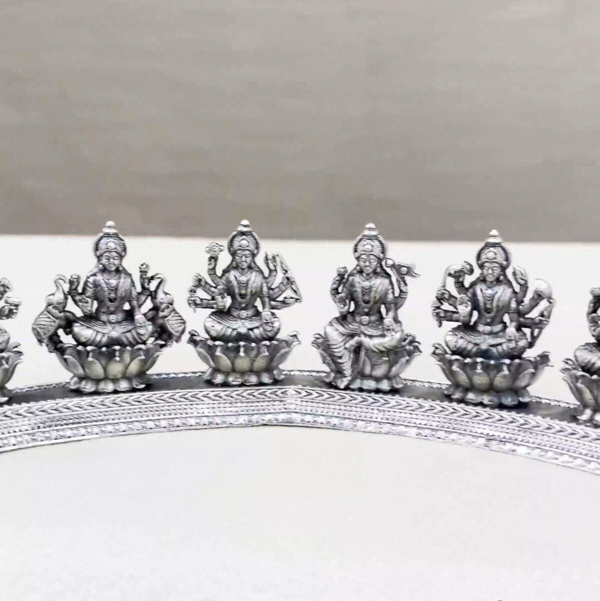 Ashtalakshmi Curve Pure Silver Idol