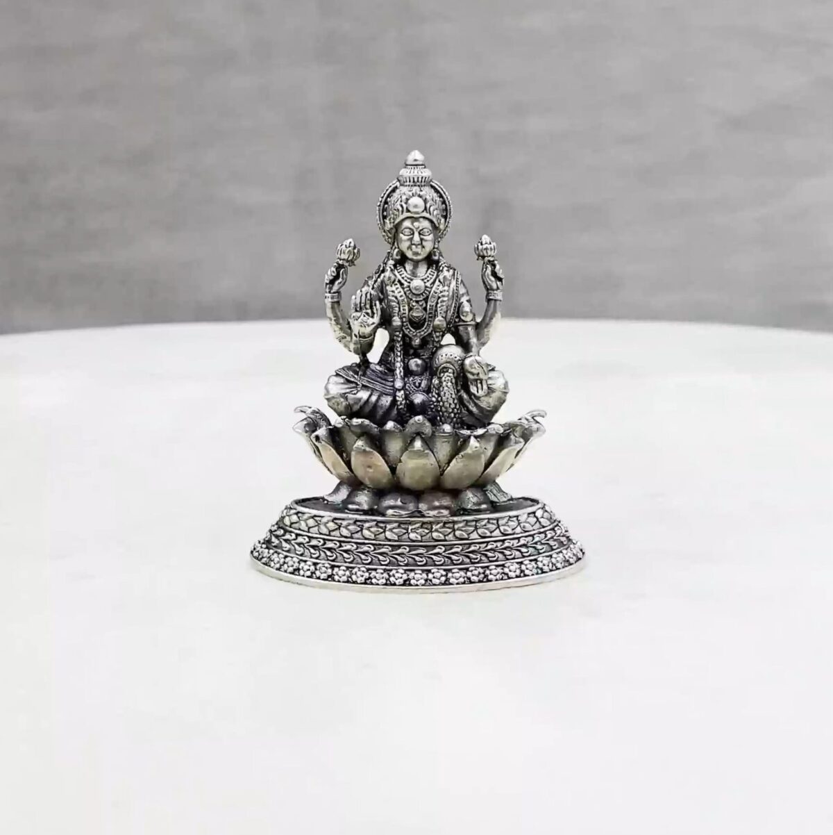 Padmam Lakshmi Pure Silver Idol