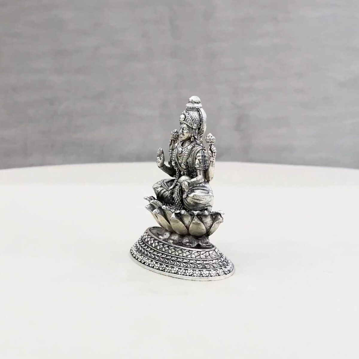 Padmam Lakshmi Pure Silver Idol