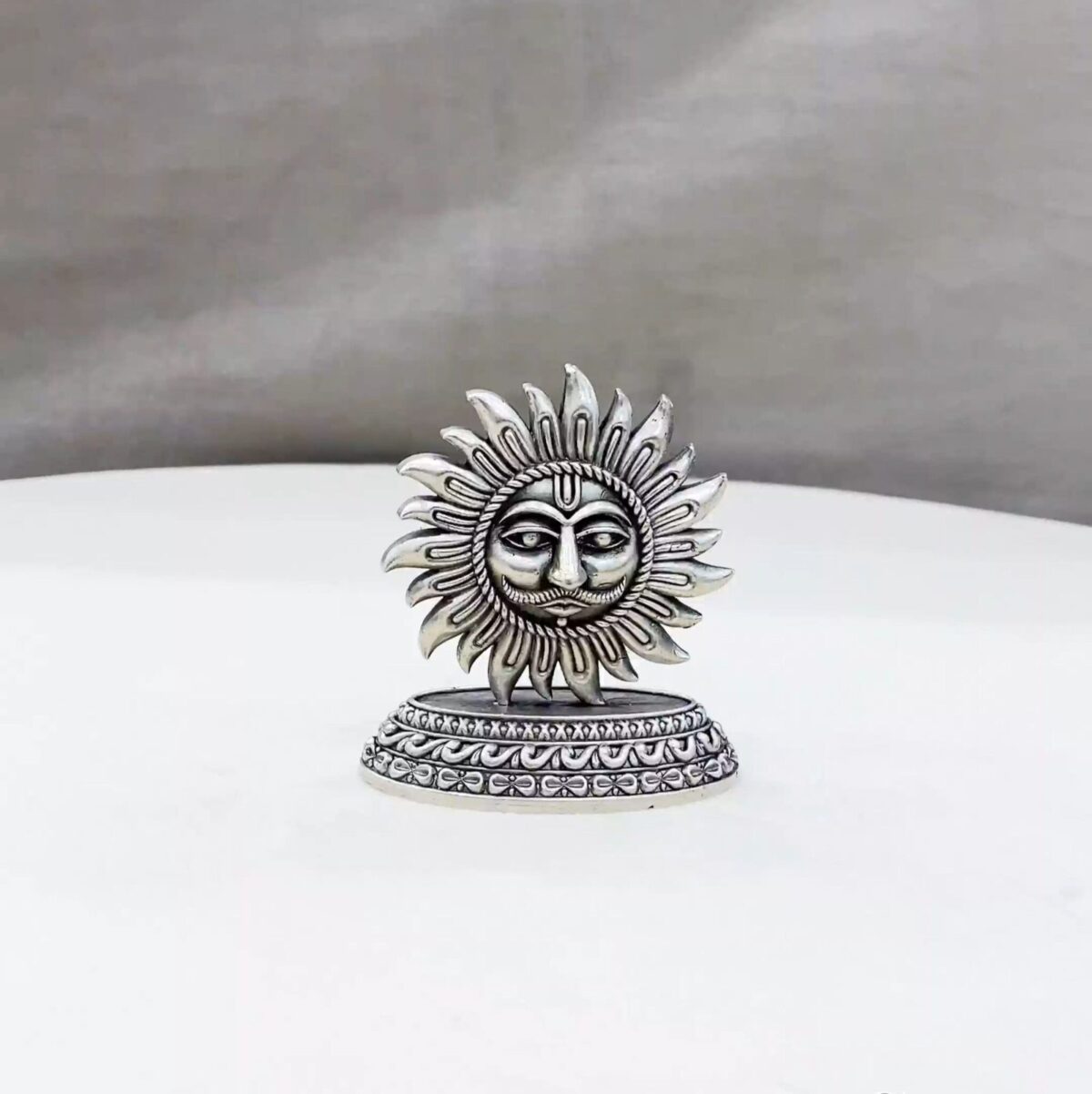 Sun Pure Silver Idol