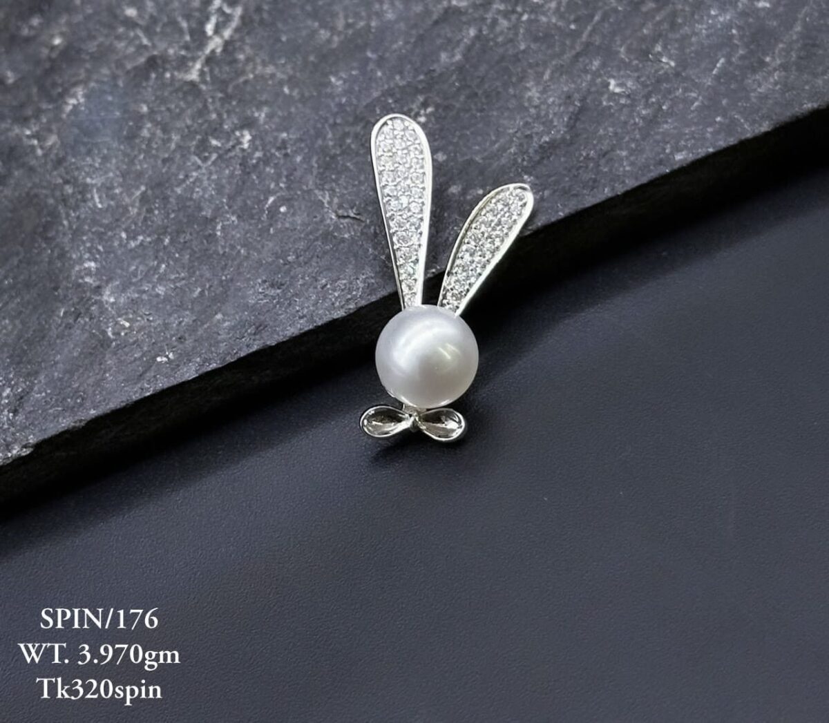 Cute  Bear Brooch in Pure Silver 925 BIS Hallmarked