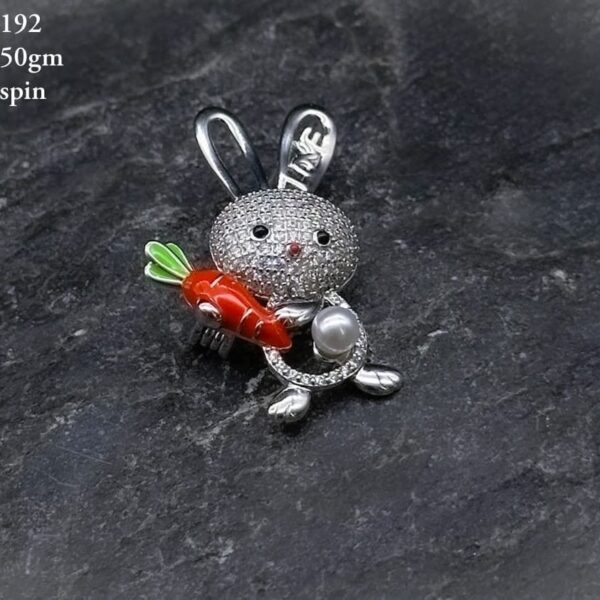 Cute Bunny Brooch in Pure Silver 925 BIS Hallmarked