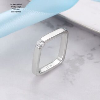 Stunning Square Cut Single Stone Ladies Ring in Sterling Silver 925
