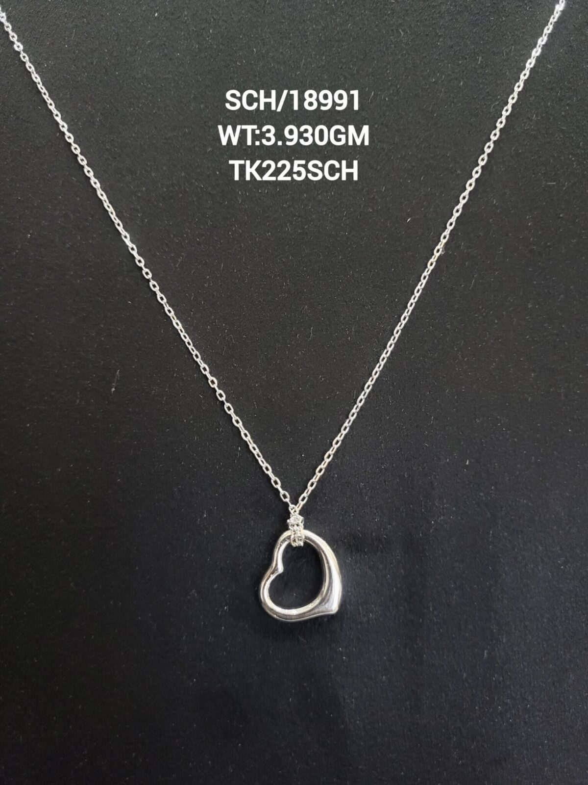 Chain with Heart Pendent in Sterling Silver 925