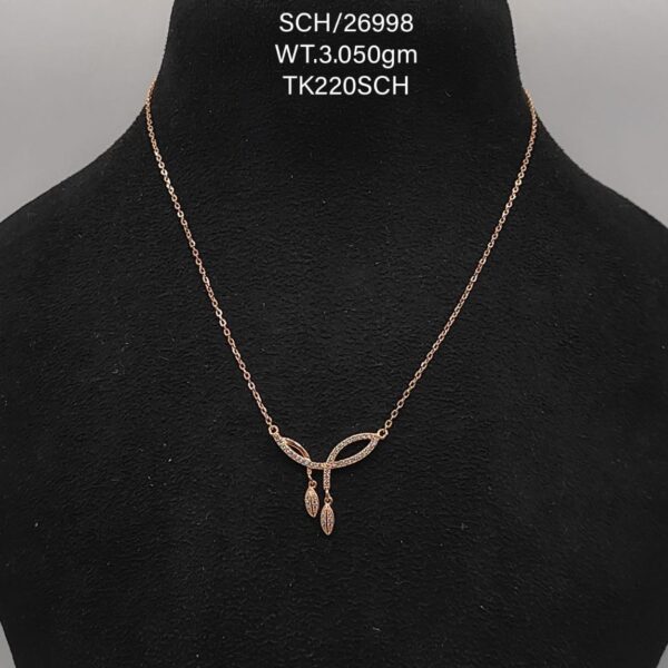 Elegant Leaf Pendent Necklace in Sterling Silver925